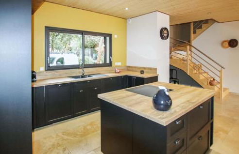 Awesome Home In Suze La Rousse - Foto 10