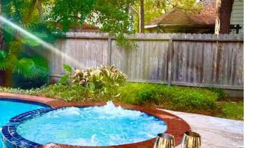 Lovely Woodlands home w/heated pool and spa! - Foto 3