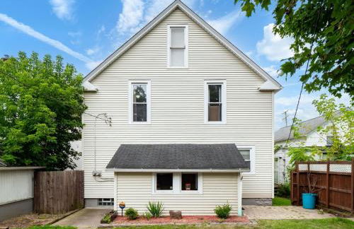 Entire Duplex w Historic District and Sleeps 12 - Foto 29