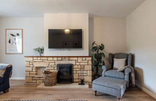 Bright&Spacious 3BD in Centre of Bourton - Photo 46