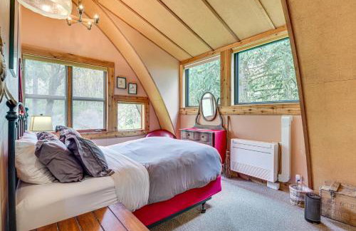 Riverfront Skykomish Cabin with Private Hot Tub! - Foto 19