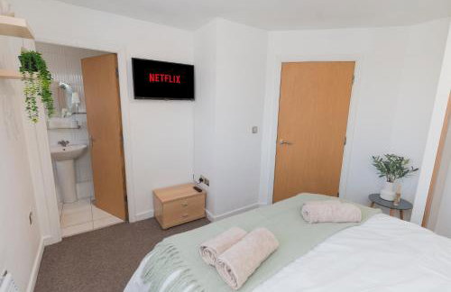 Stylish 2-Bed Apartment, City Centre Gem, 1 min walk to Train Station, Free parking - Foto 14