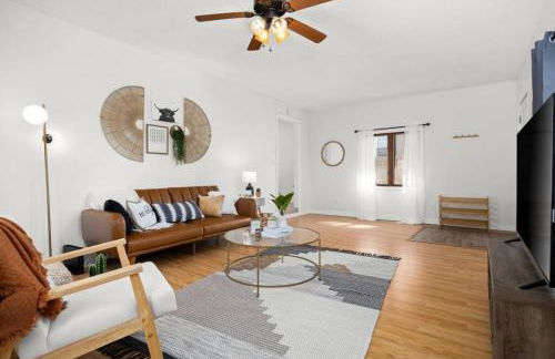 Heights Records - a trendy 2BD - Foto 2