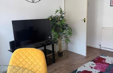 4-Bed Family Home - Steps from Nottingham Forest Ground - Foto 12
