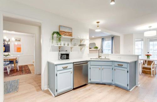 Stylish New 3BR 2.5BA Fire Pit Fence yard - Foto 16