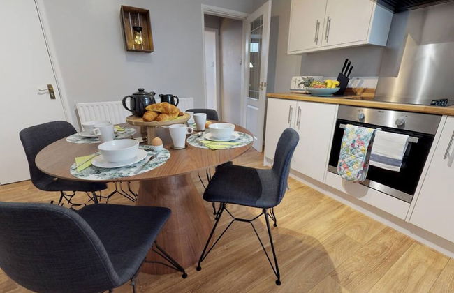 Stayzo 2BR House Accommodation in Peterborough - Foto 14