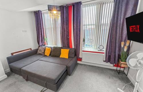 Flat 2 - Luxury Bolton City Centre Apartments - Photo 11