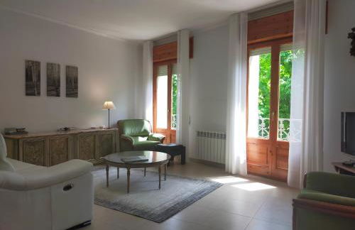 CAN PLANAS Soleado, amplio con vistas y parking - Foto 2