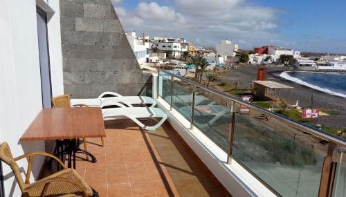 APARTAMENTO PRIMERA LÍNEA DE PLAYA - Foto 5