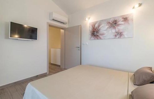 Awesome Home In Radeki Polje With Sauna - Foto 28