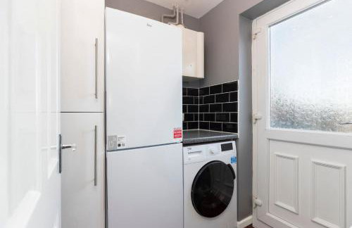 Stylish 3BR Contractor Friendly Long Stays - Photo 22