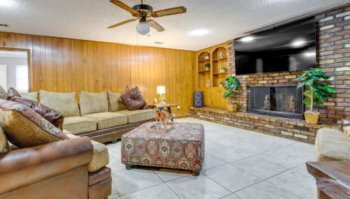 Spacious Little Rock Home with Patio - 9 Mi to Dtwn! - Foto 4