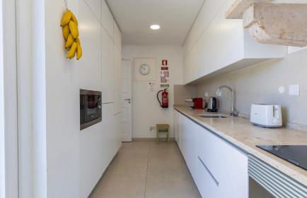 Charming Belém 3BDR Property by LovelyStay - Photo 21