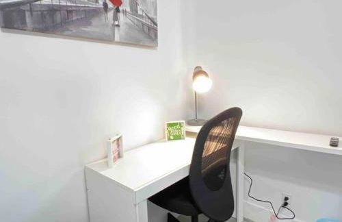 Royal Luxe Pool Home near Ft Laud airport and each - Photo 57