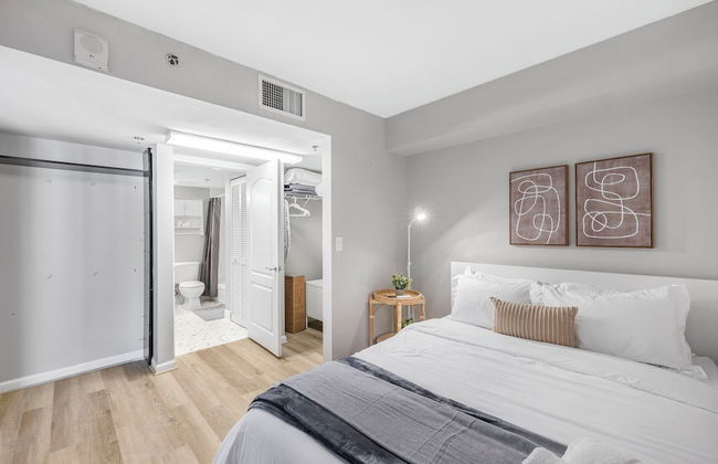 Sky High 31st Floor Condo W Parking - Foto 22