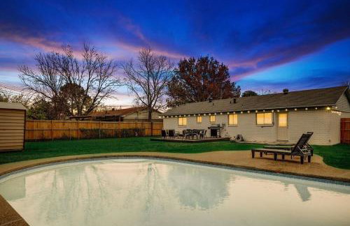 Upscale 3BR 2B Cozy Home with Pool & Grill - Foto 3