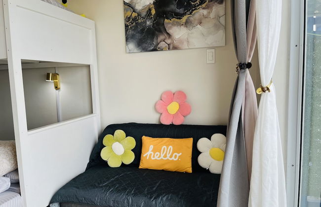 Bright Studio Sleeps 3 With Parking and City View - Foto 7