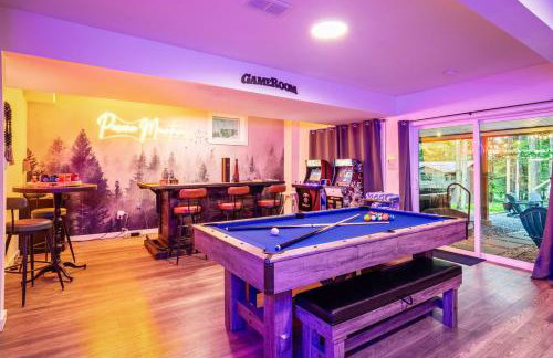 Chalet with Hot Tub, Game, Movie Room, Lake and Pool Access - Foto 39
