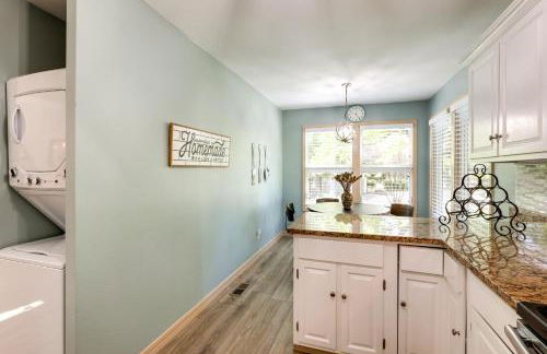 6 Mi to Downtown Flagstaff Townhome with Deck - Foto 12