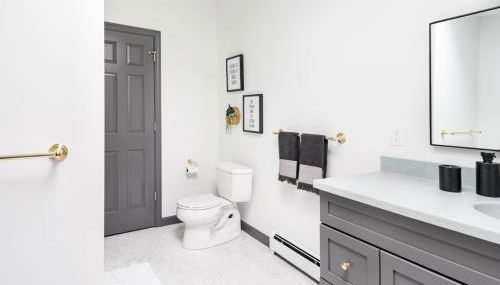 Swim, Boat and Explore! Lake Champlain Retreat! - Photo 3