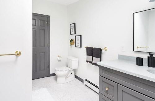 Swim, Boat and Explore! Lake Champlain Retreat! - Foto 16