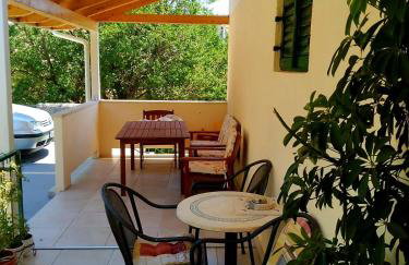 Villa Nikola - Rina - Foto 1