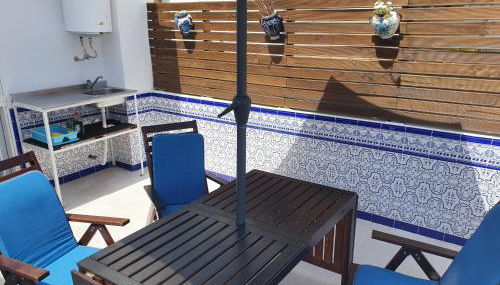 Private townhouse with roof terrace close to the beach - Photo 3