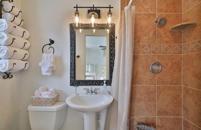 813 E 6th Ave 3 Bedroom Home by RedAwning - Foto 20