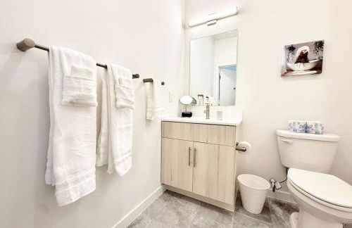 1BR Apt King Bed FREE Parking Gym - RoofTop 609 - Foto 12