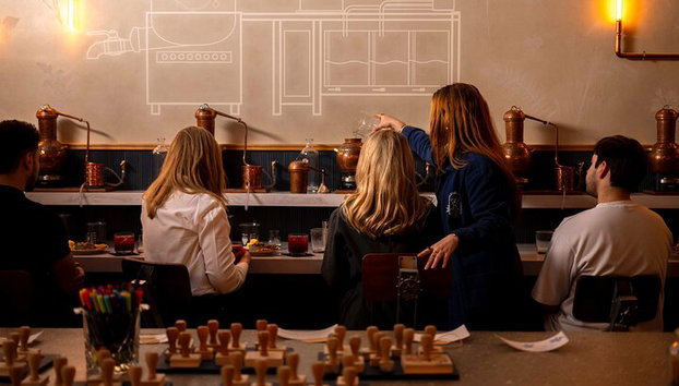 Taller de destilación de ginebra en París en francés - Foto 2