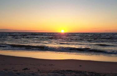 SOLEK, Apartamenty hotelowe i pokoje gościnne ze śniadaniem, przyjazne zwierzętom, wyjątkowe, z widokiem na Jezioro Jamno i w bardzo bliskiej odległości od morza - Foto 58