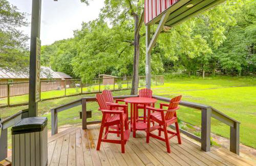 River Access and Private Deck Mountain View Retreat - Foto 11