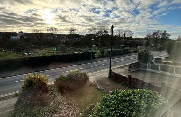 City centre home in Canterbury with free parking - Foto 28