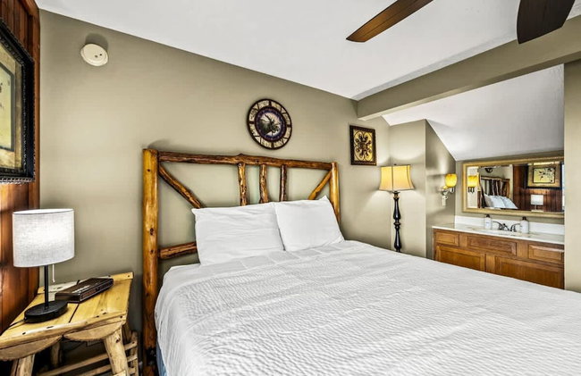Sleeps 4 Hot Tub Indoor Pool Mountain Views - Photo 21