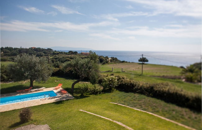 Absolute Villa by Stylish Stays - Photo 77