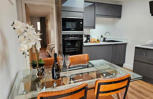 Luxury Apartment nr Broadway with Private Parking! - Foto 44