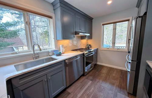 F32 Modern Golf Course Home with Mountain Views - Foto 12