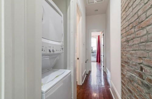 Charming 2BR on Carondelet by Hosteeva - Foto 18