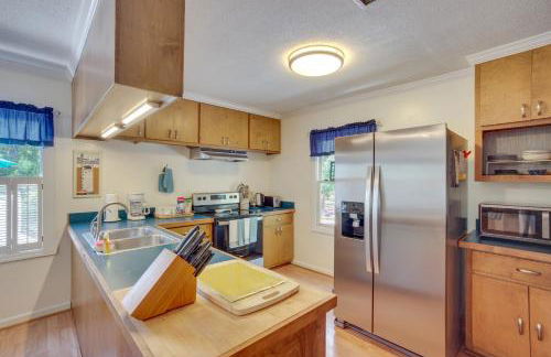 Near Edisto Beach State Park Home with Lanais! - Foto 9