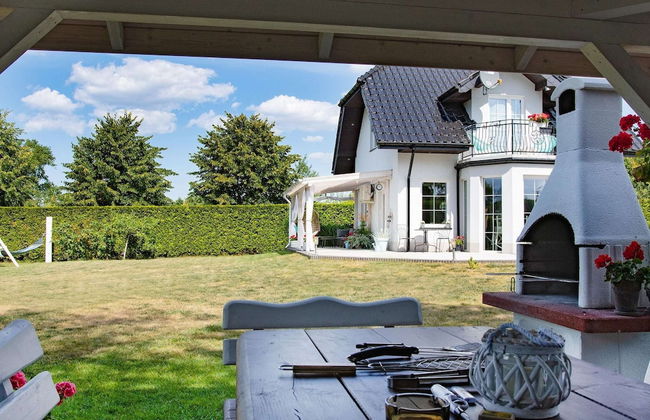 A Luxury Villa in a Seaside Village.living Room, 2 Bedrooms, 2 Bathrooms, Garden - Photo 13