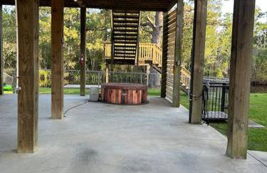 Bay Breeze Bliss-Hot Tub, Bar and Canal 5mi to Beach - Foto 12