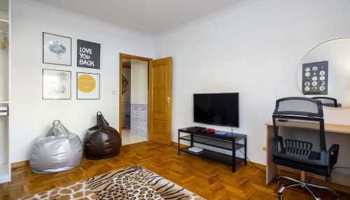 WHome Perfect Family Hideout Residence w/AC & 4BR + 5BA - Foto 5