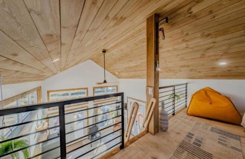 Stargazing Retreat with Hot Tub Deck Hammocks BBQ - Photo 25