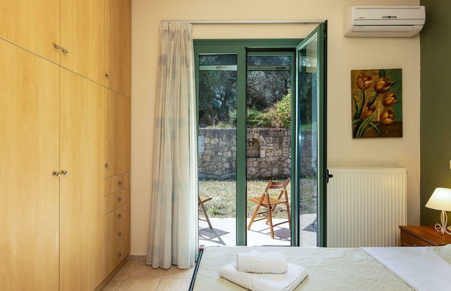 Secluded Villa w Private Pool, Children Play Area, Pool Table, BBQ & Sea Views - Foto 3