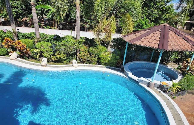 Villa Celine Laguna - Photo 1