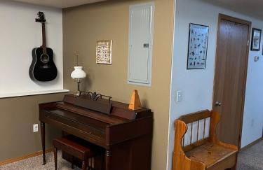 Cozy Palmer Retreat with Steam Sauna and Playground - Foto 32