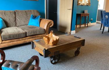 The Anchorage - sea views and beach on doorstep - Photo 6