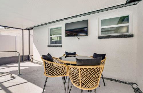 Canal Front Oasis w Heated Pool Close to the Beach - Foto 10