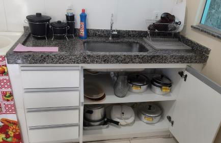 We offer a crib, bed and bath linens - Foto 21