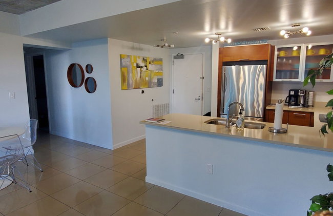 Beautiful 1BD 1BTH at Midblock FREE PARKING - Foto 17